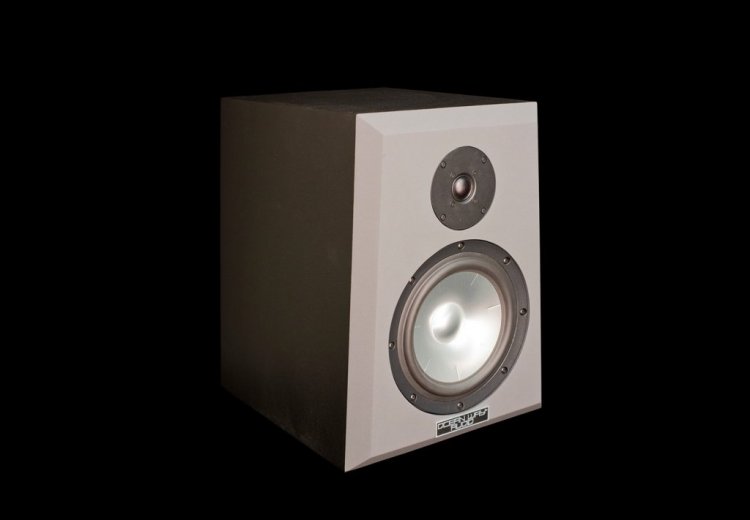 Ocean Way Audio Pro 2A Reference Active Monitor - Click Image to Close